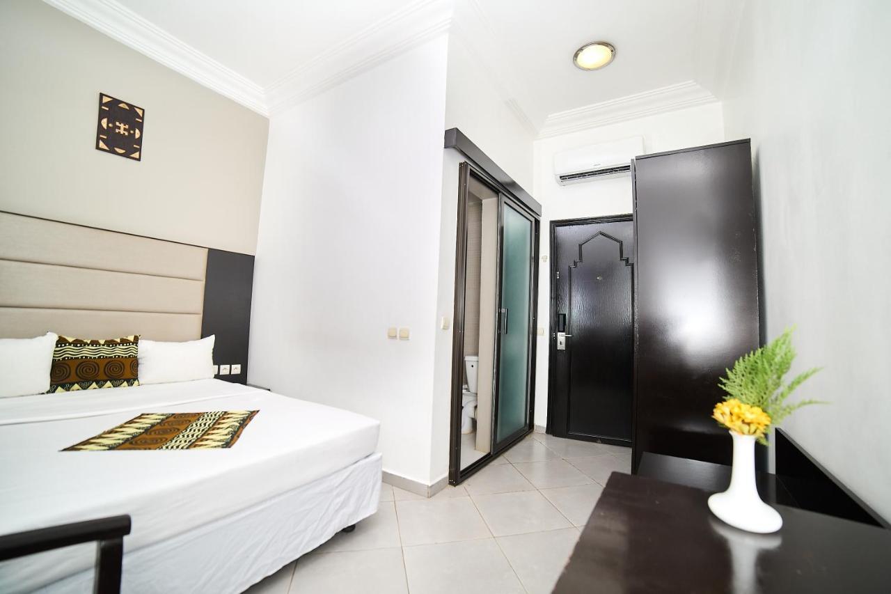 Dunia Hotel Bamako Centre エクステリア 写真