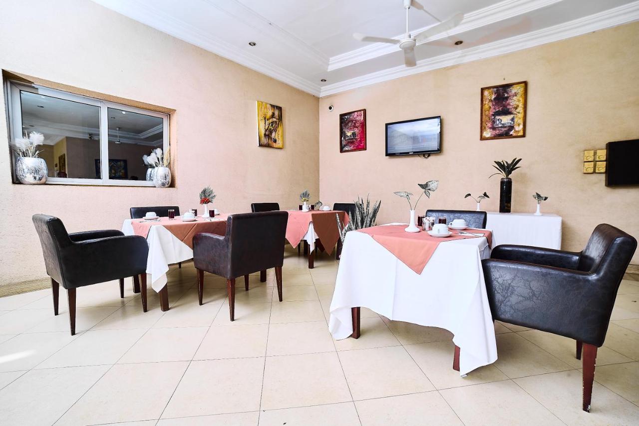 Dunia Hotel Bamako Centre エクステリア 写真