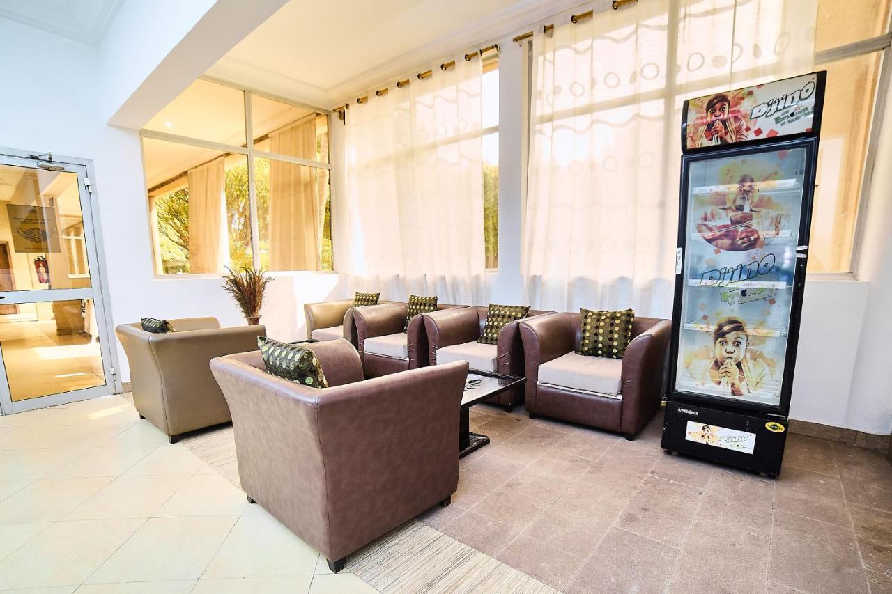Dunia Hotel Bamako Centre エクステリア 写真