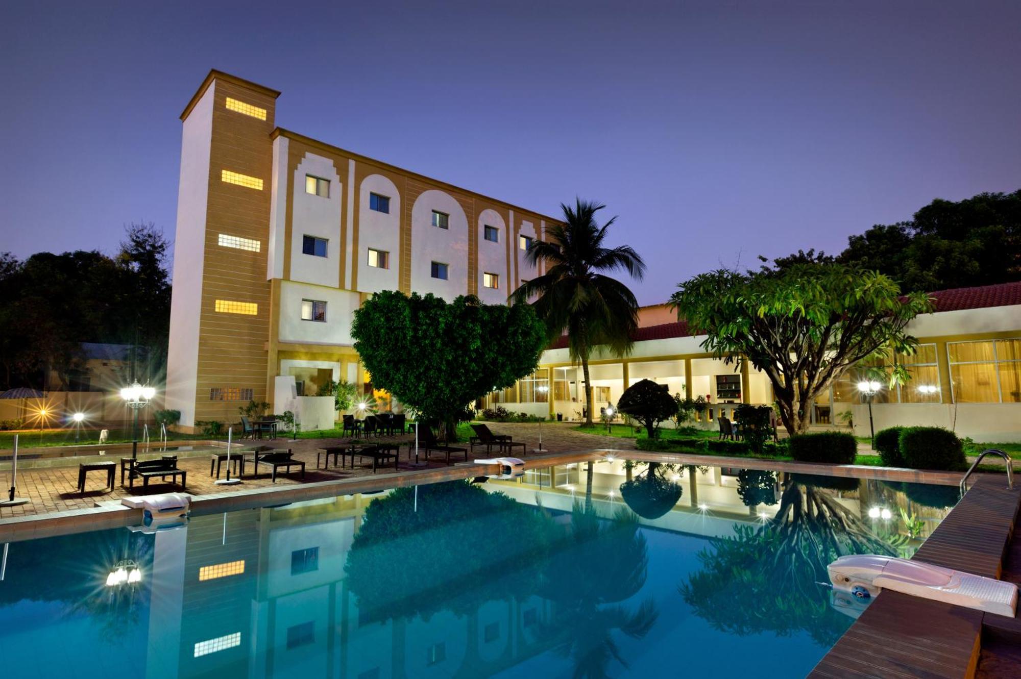 Dunia Hotel Bamako Centre エクステリア 写真